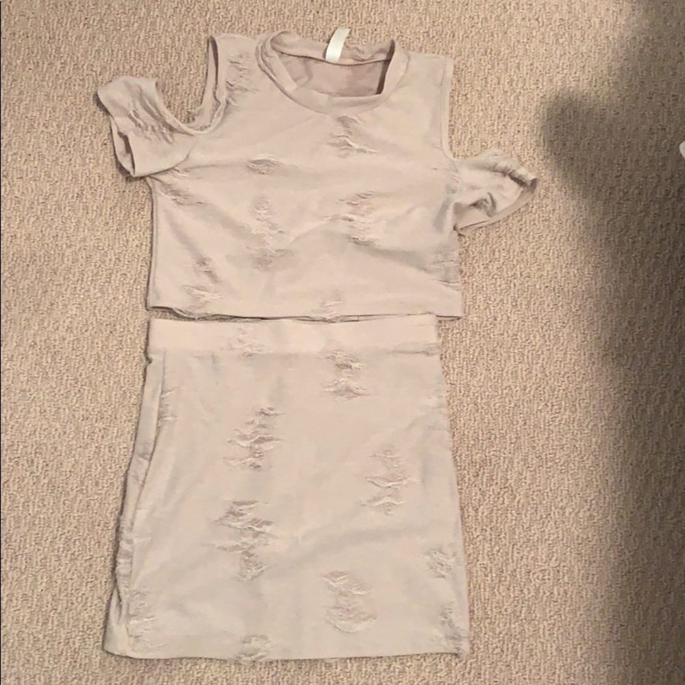 Skirt/shirt set